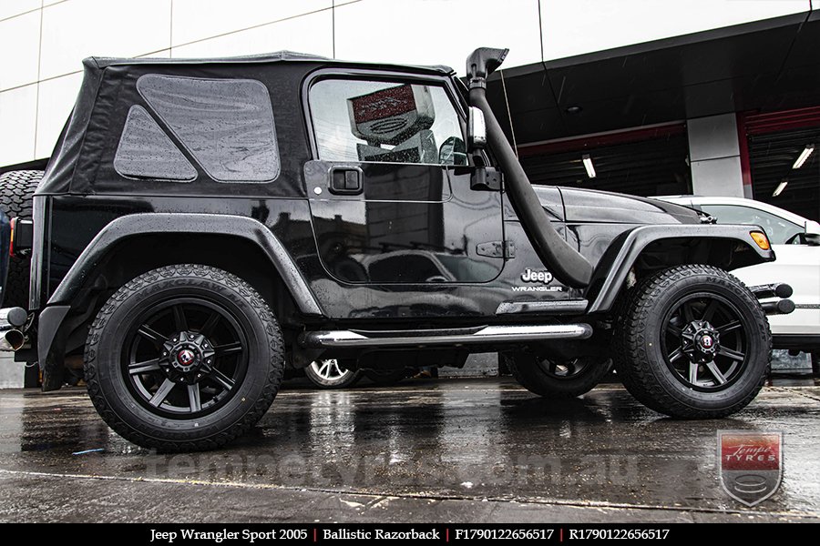 17x9.0 Ballistic Razorback on JEEP WRANGLER