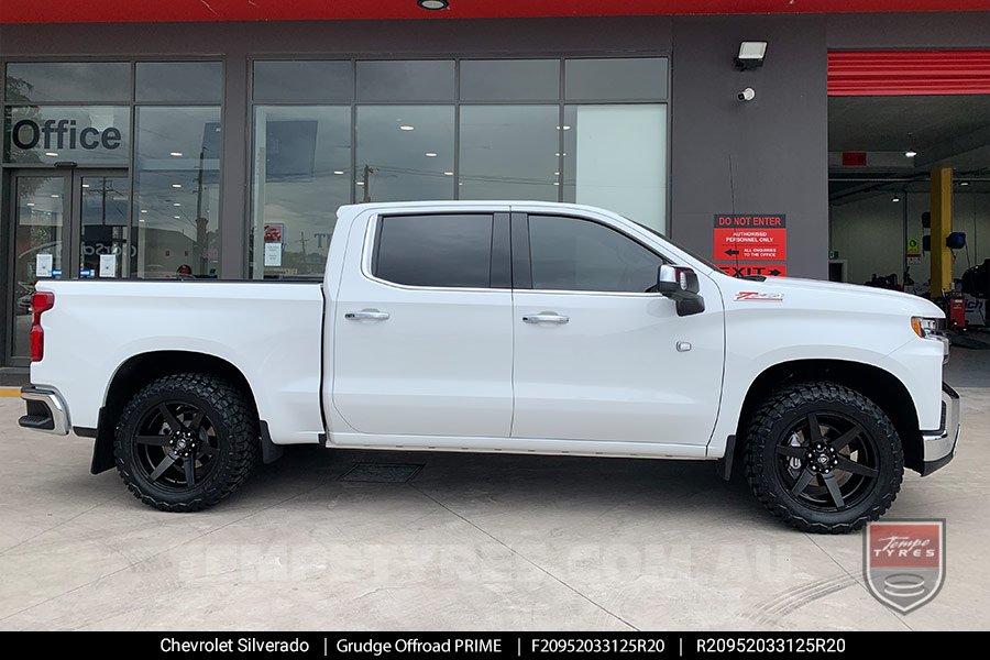 20x9.5 Grudge Offroad PRIME on Chevrolet Silverado