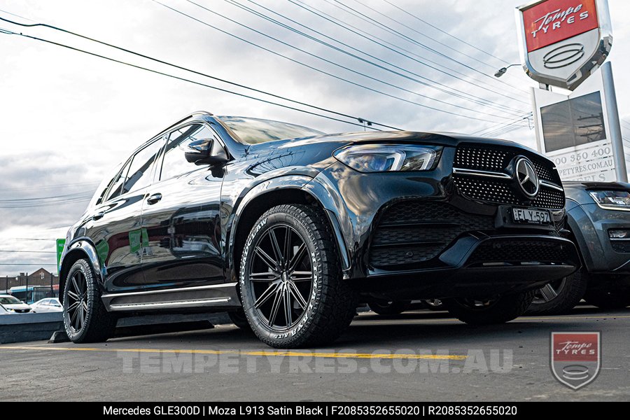 18x8.0 MOZA 913 Nighthawk Satin Black on Mercedes GLE