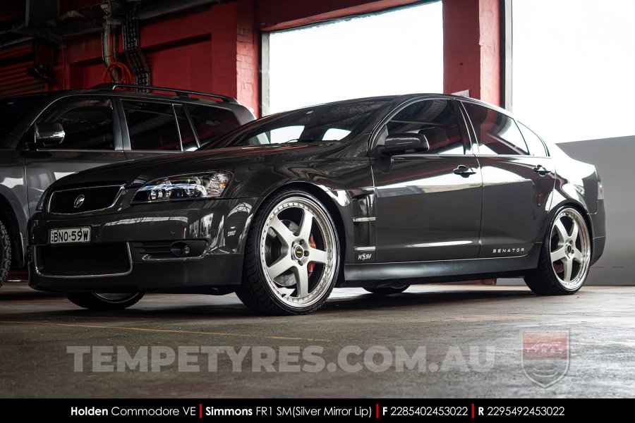 22x8.5 22x9.5 Simmons FR-1 Silver on Holden Commodore VE