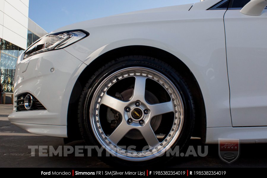 19x8.5 19x9.5 Simmons FR-1 Silver on Ford Mondeo