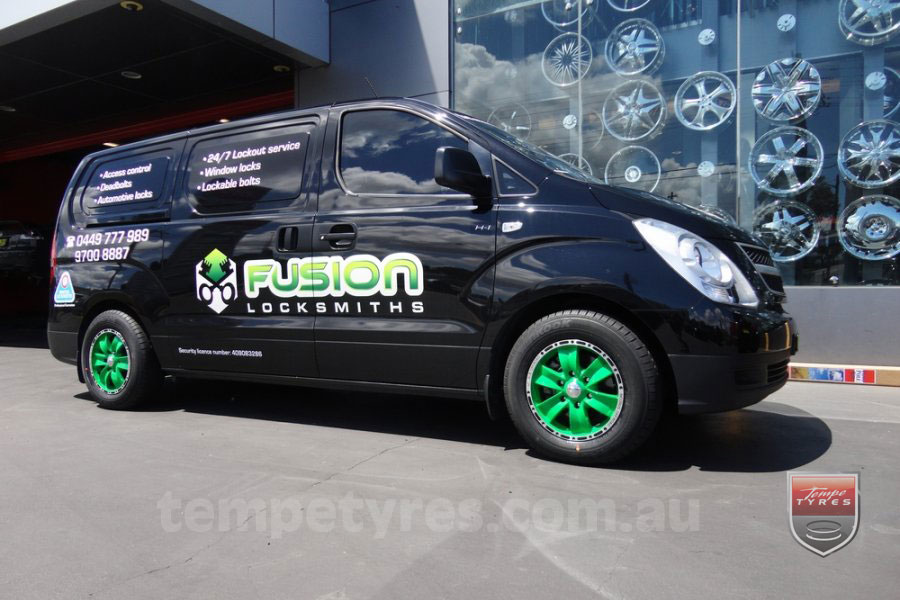 16x7.0 Incubus S003 on HYUNDAI iLOAD