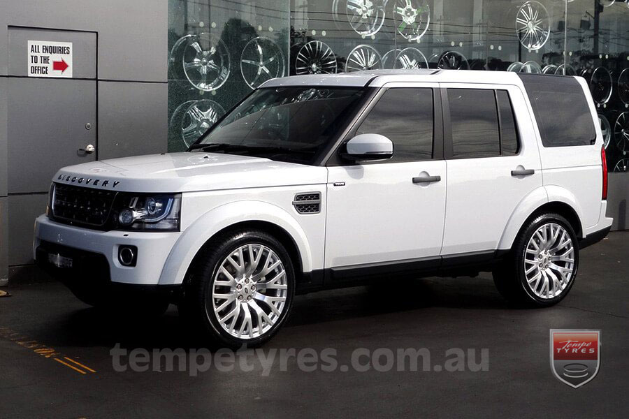 22x10 Cosworth Silver on LAND ROVER DISCOVERY