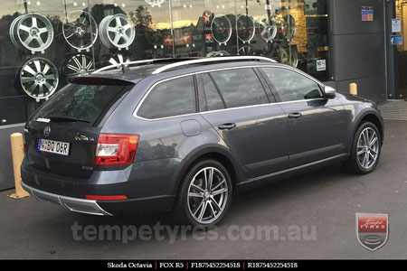 18x7.5 Fox R5 Gunmetal on SKODA OCTAVIA